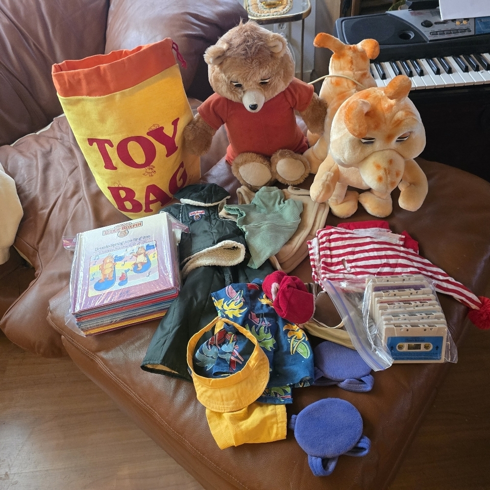 Teddy Ruxpin & Grubby Plush Toy Set with Cord, Audio Books And Cassettes
